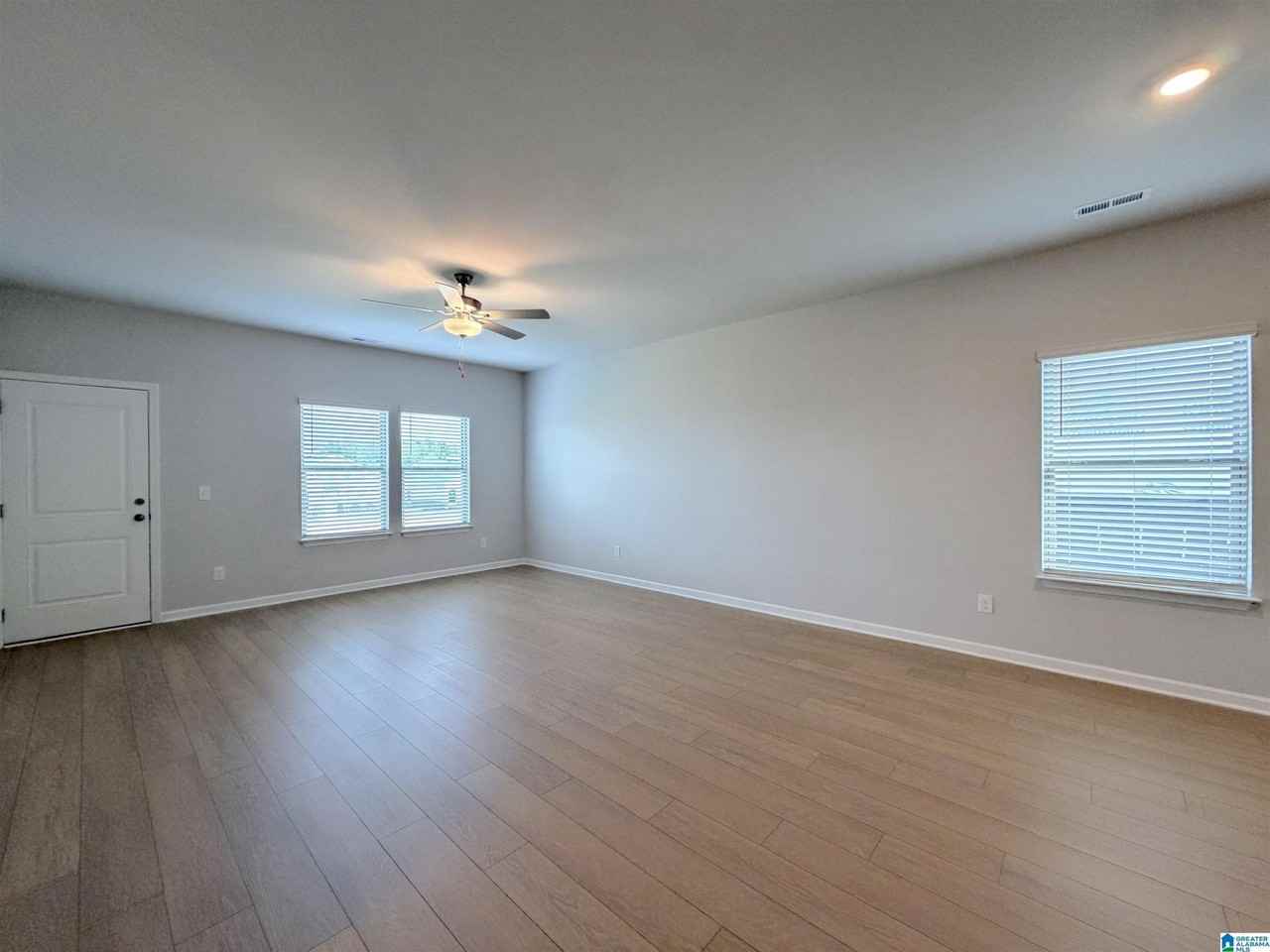 22754 Dashwood Ln - Photo 7 of 25