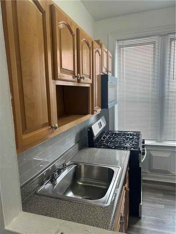 731 Sheffield Ave #2