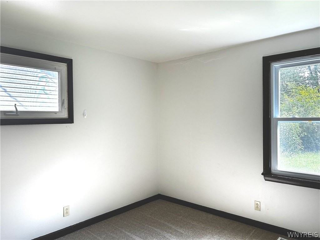 3319 Mckinley Pkwy - Photo 5 of 11