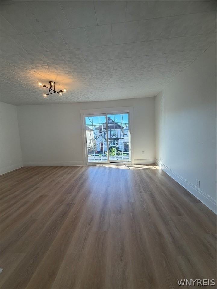 292 Hartwell Rd - Photo 7 of 24