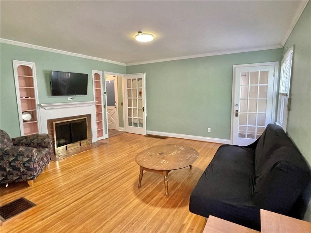 1680 Mount Hope Ave - Photo 5 of 22