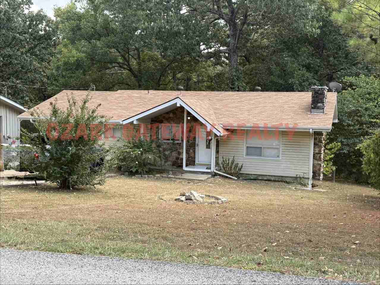 54 Allegheny Dr - Photo 2 of 15