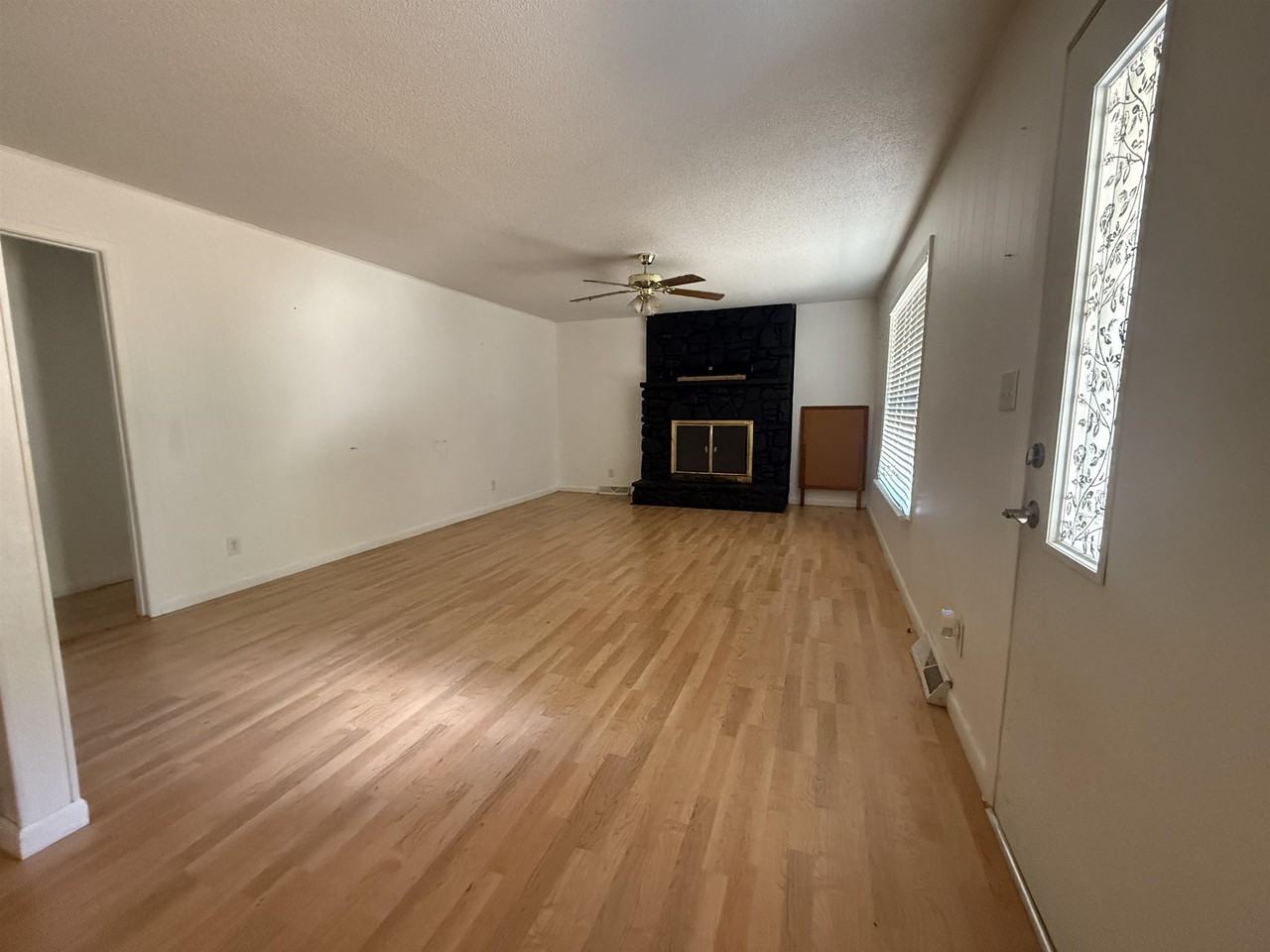 54 Allegheny Dr - Photo 6 of 15