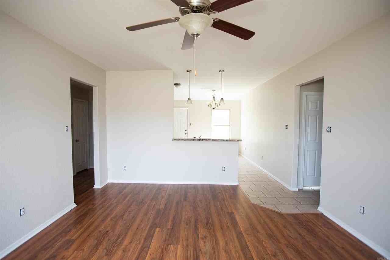 2096 Fern Valley Dr - Photo 4 of 21