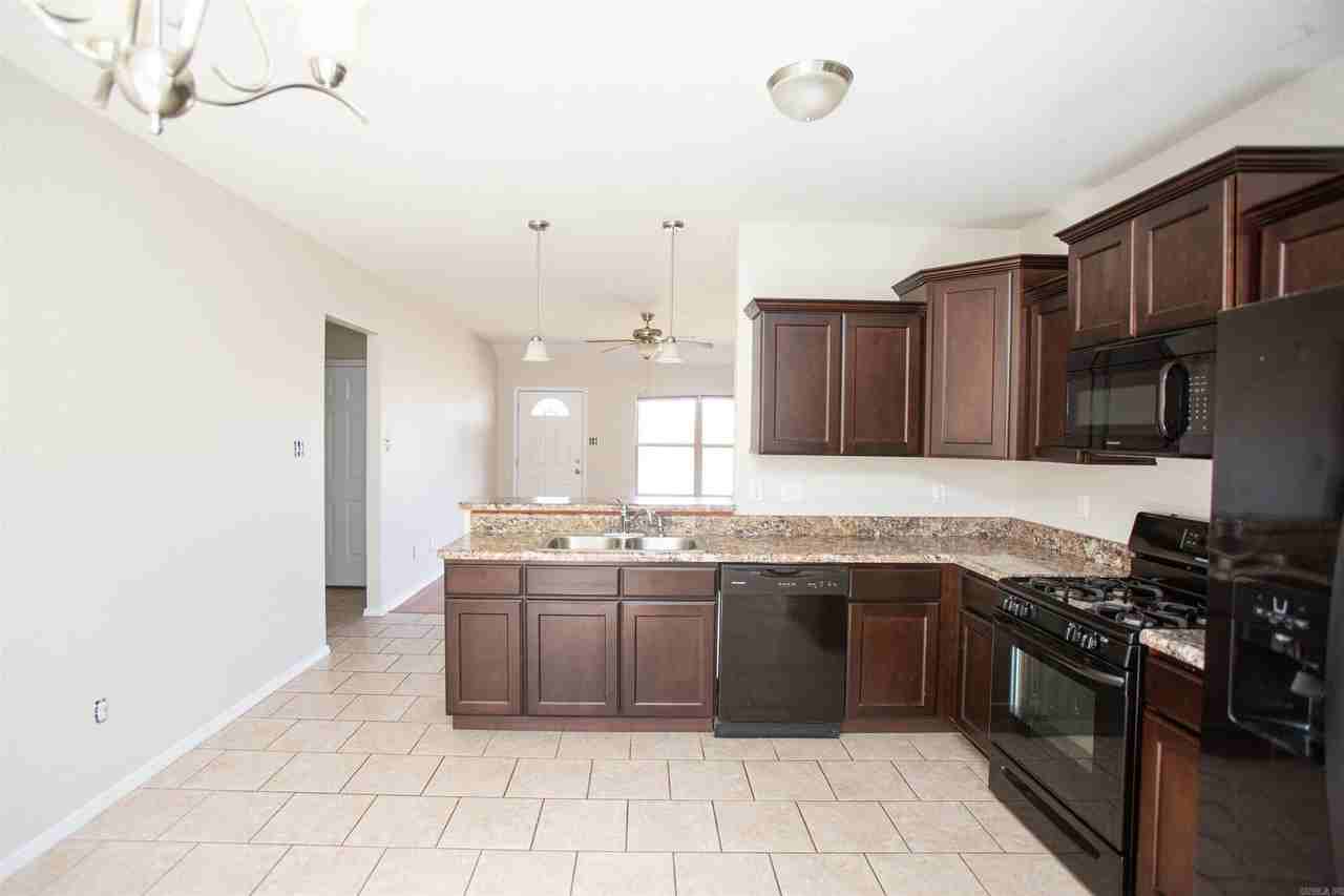 2096 Fern Valley Dr - Photo 5 of 21