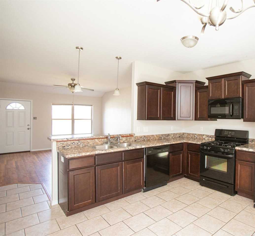 2096 Fern Valley Dr - Photo 6 of 21