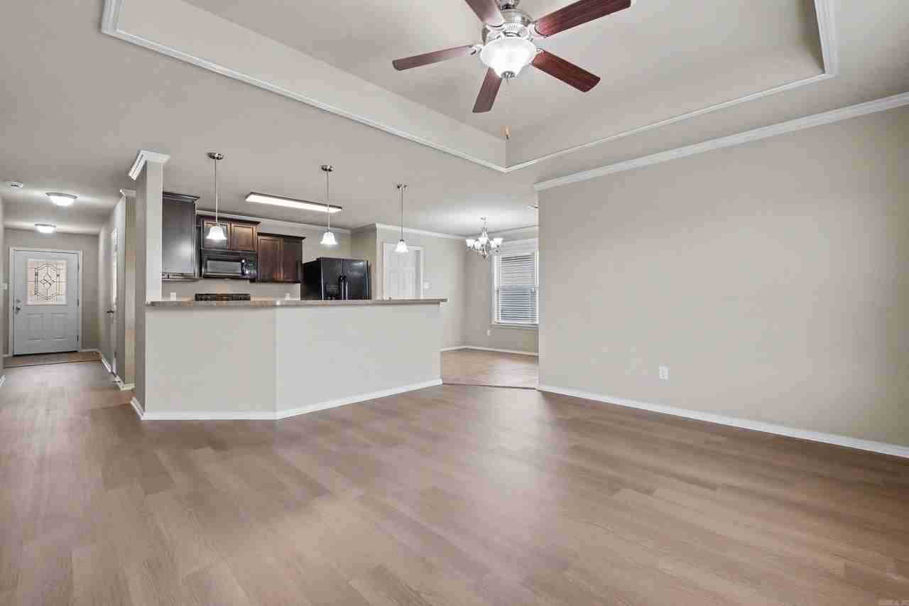 2713 Brighton Pl - Photo 3 of 39