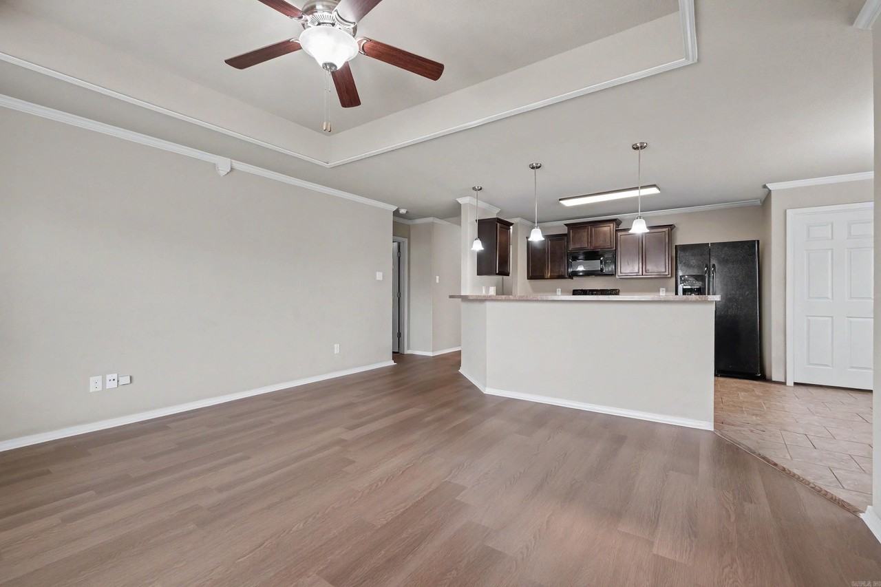 2713 Brighton Pl - Photo 6 of 39
