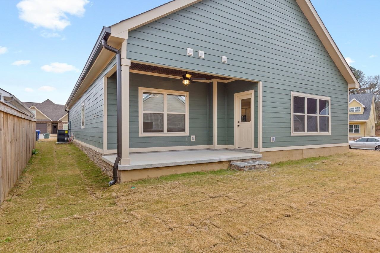 1043 Gibson Meadow Dr - Photo 6 of 33