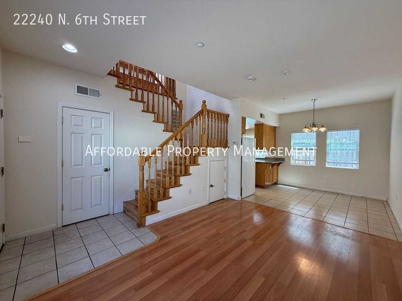22240 N 6th St - Photo 3 of 20