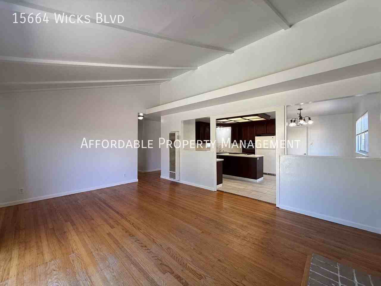 15664 Wicks Blvd - Photo 3 of 24