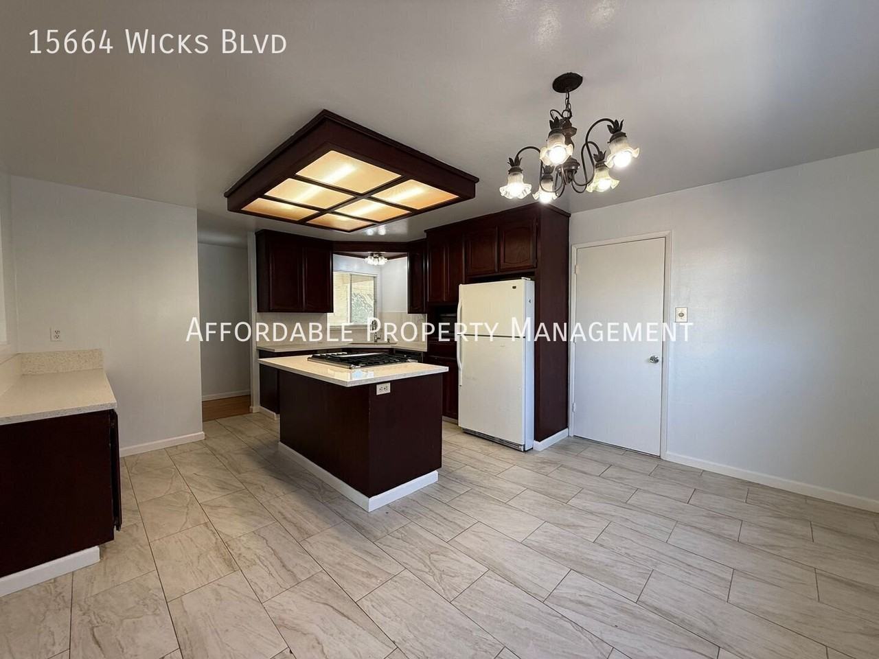 15664 Wicks Blvd - Photo 7 of 24