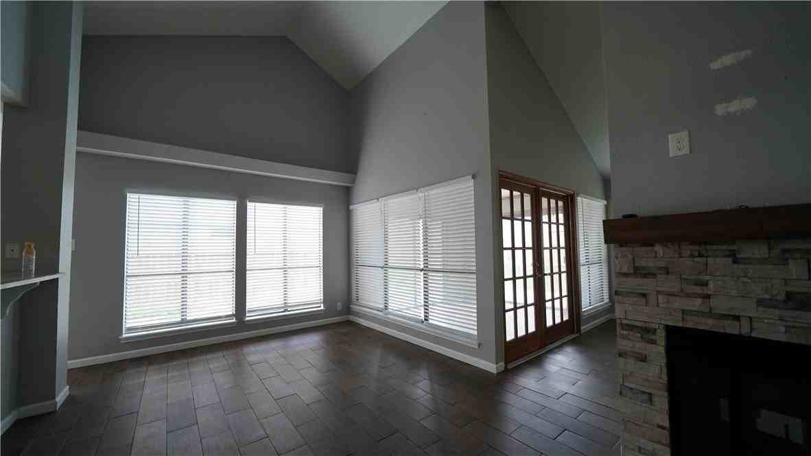 3537 S Washam Dr - Photo 2 of 6