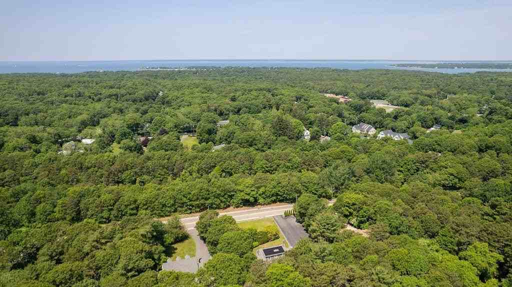 327 N Falmouth Hwy - Photo 2 of 44