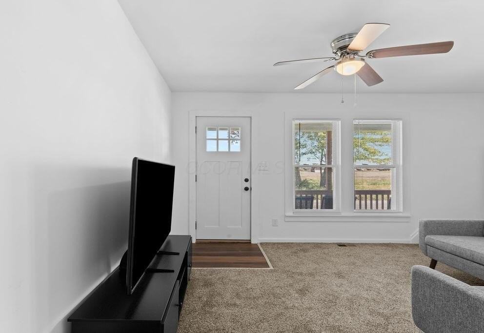 927 Camden Ave - Photo 2 of 26