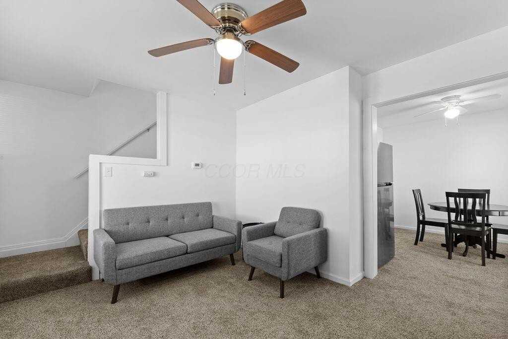 927 Camden Ave - Photo 6 of 26