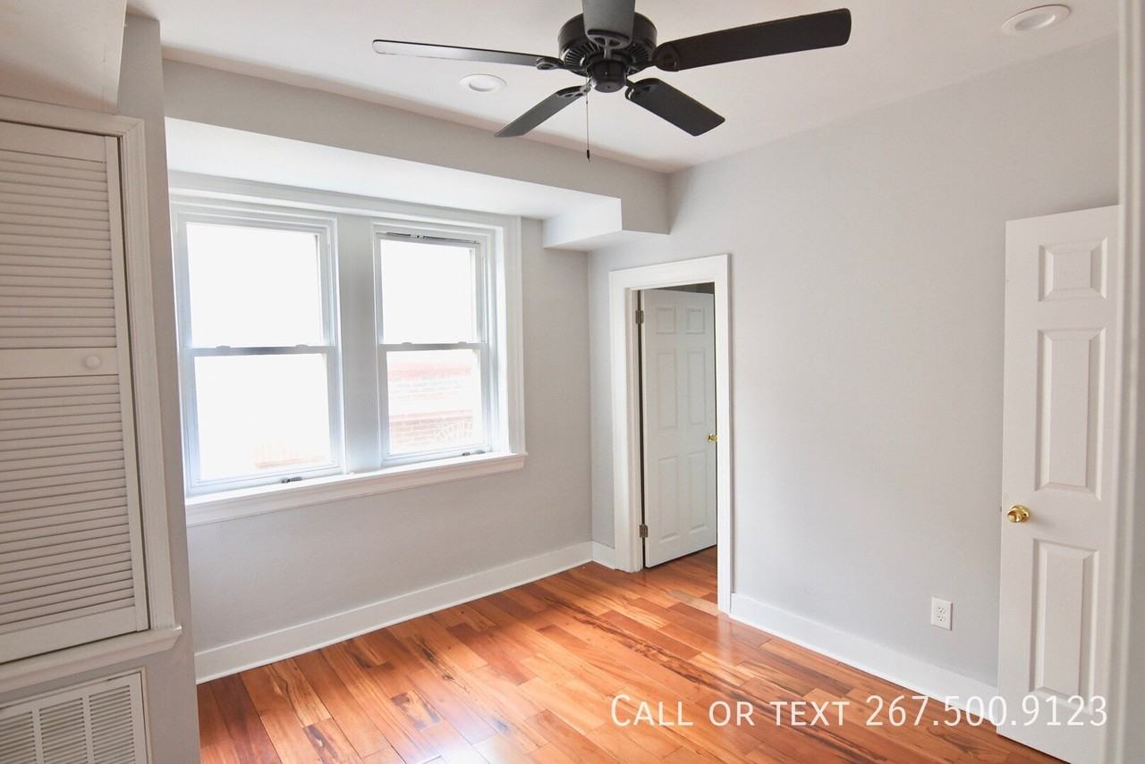 4900 Pine St #4 - Photo 3 of 12