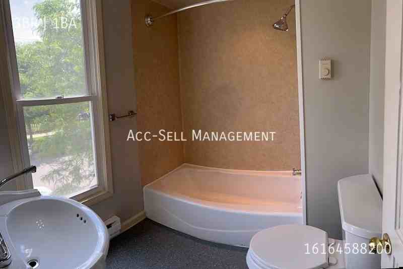 801 Crosby St Nw - Photo 5 of 10