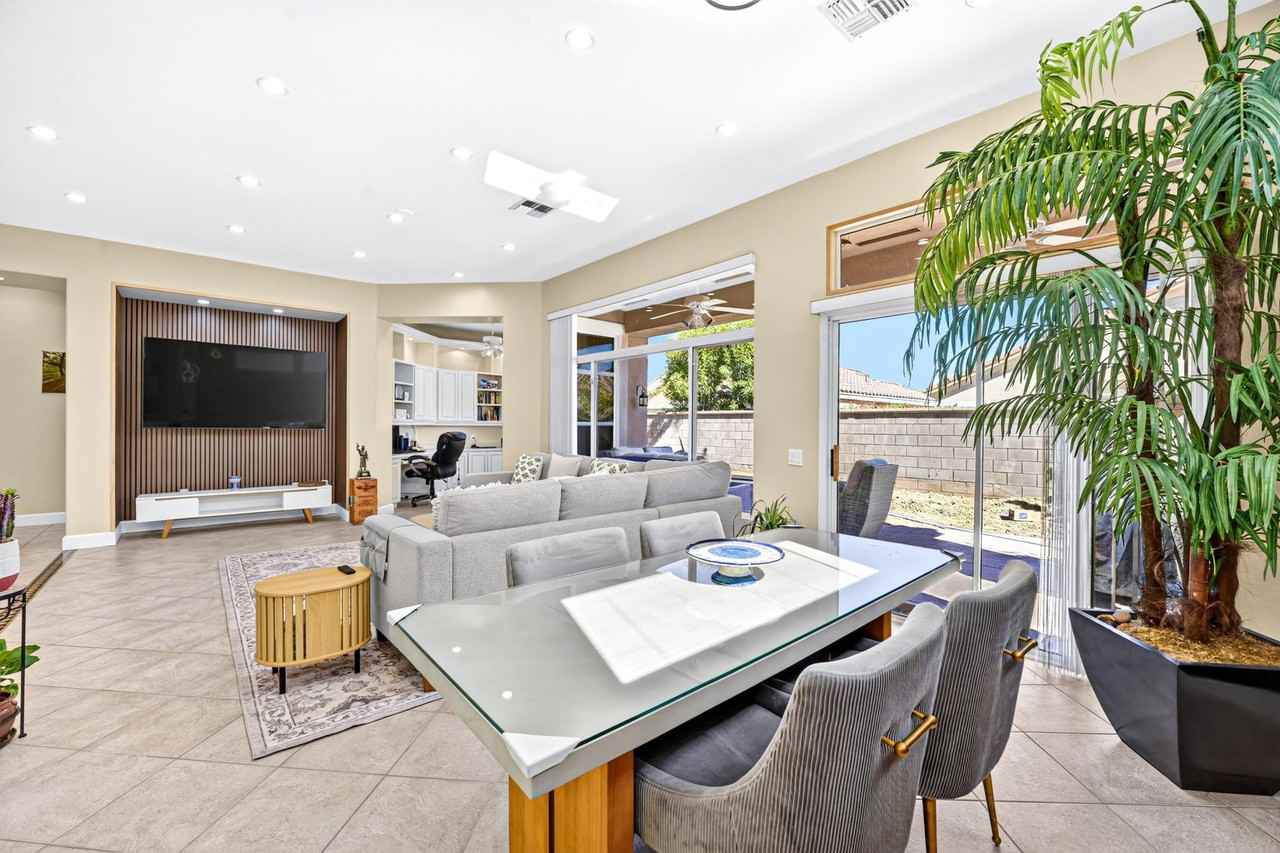 78804 Platinum Dr - Photo 5 of 50