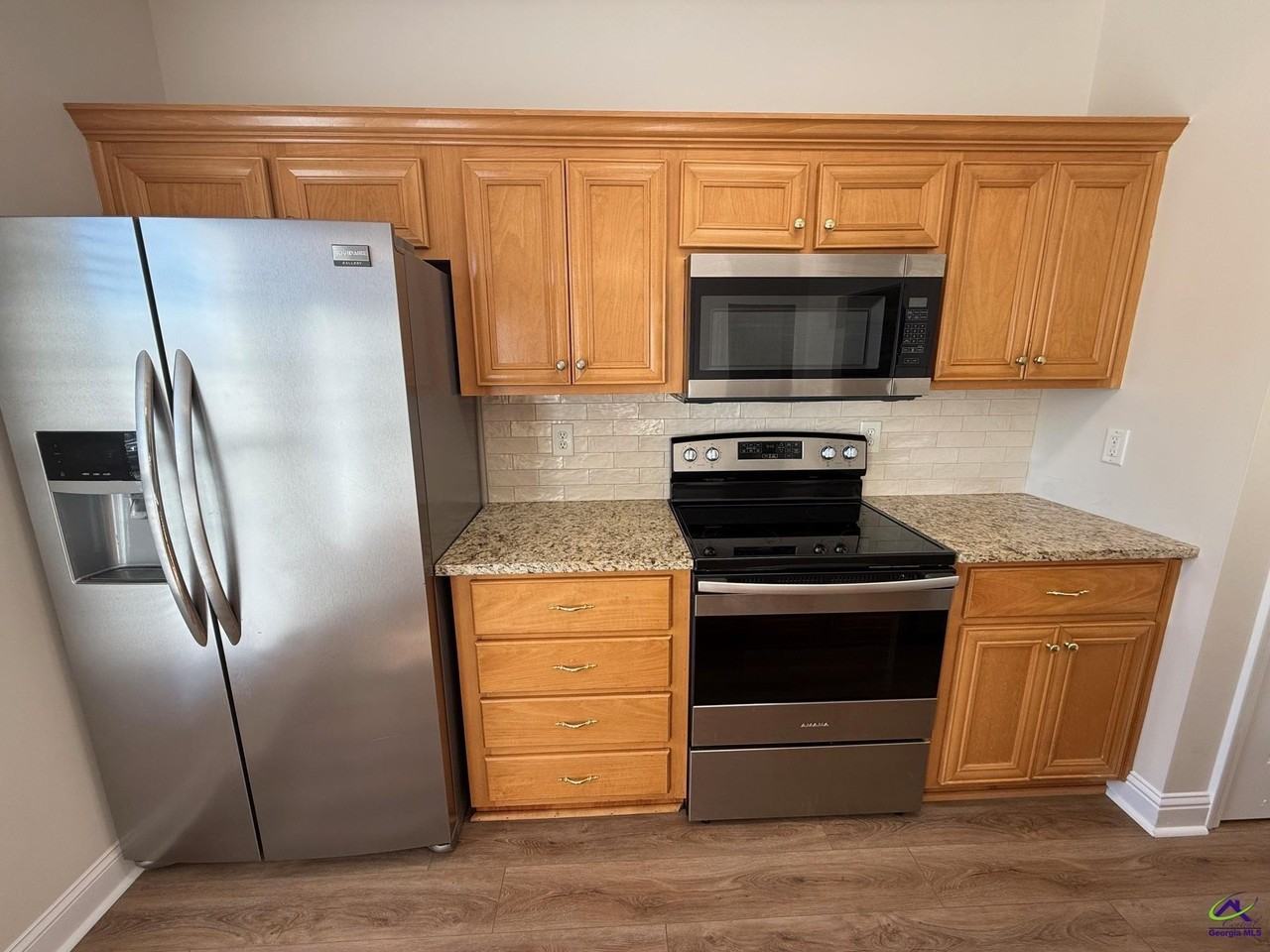 201 Vining Way - Photo 5 of 17