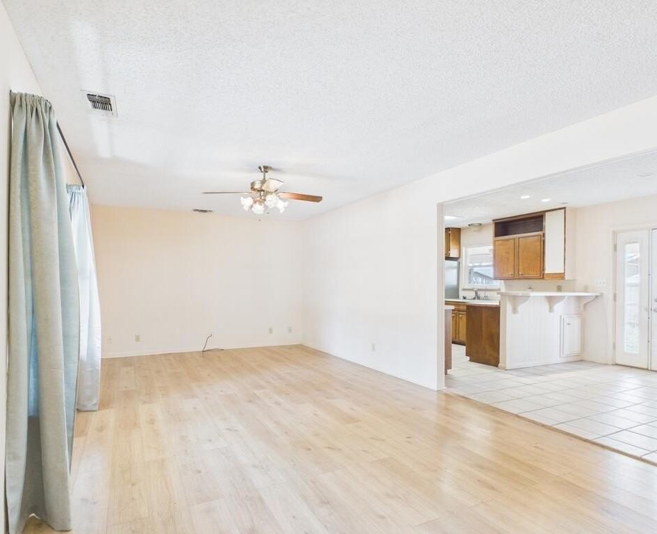 607 S Columbus St - Photo 2 of 15