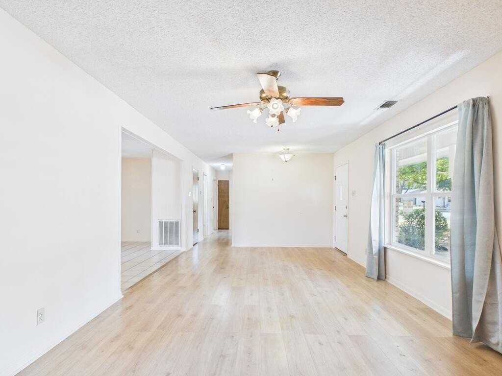 607 S Columbus St - Photo 3 of 15