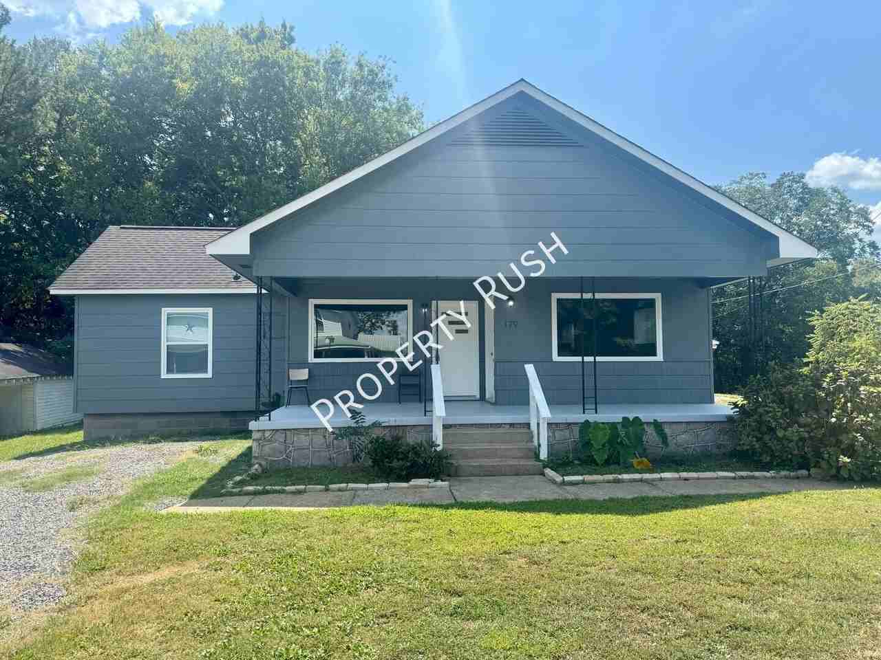 177 179 Hargrave Rd. #179 - Photo 3 of 24