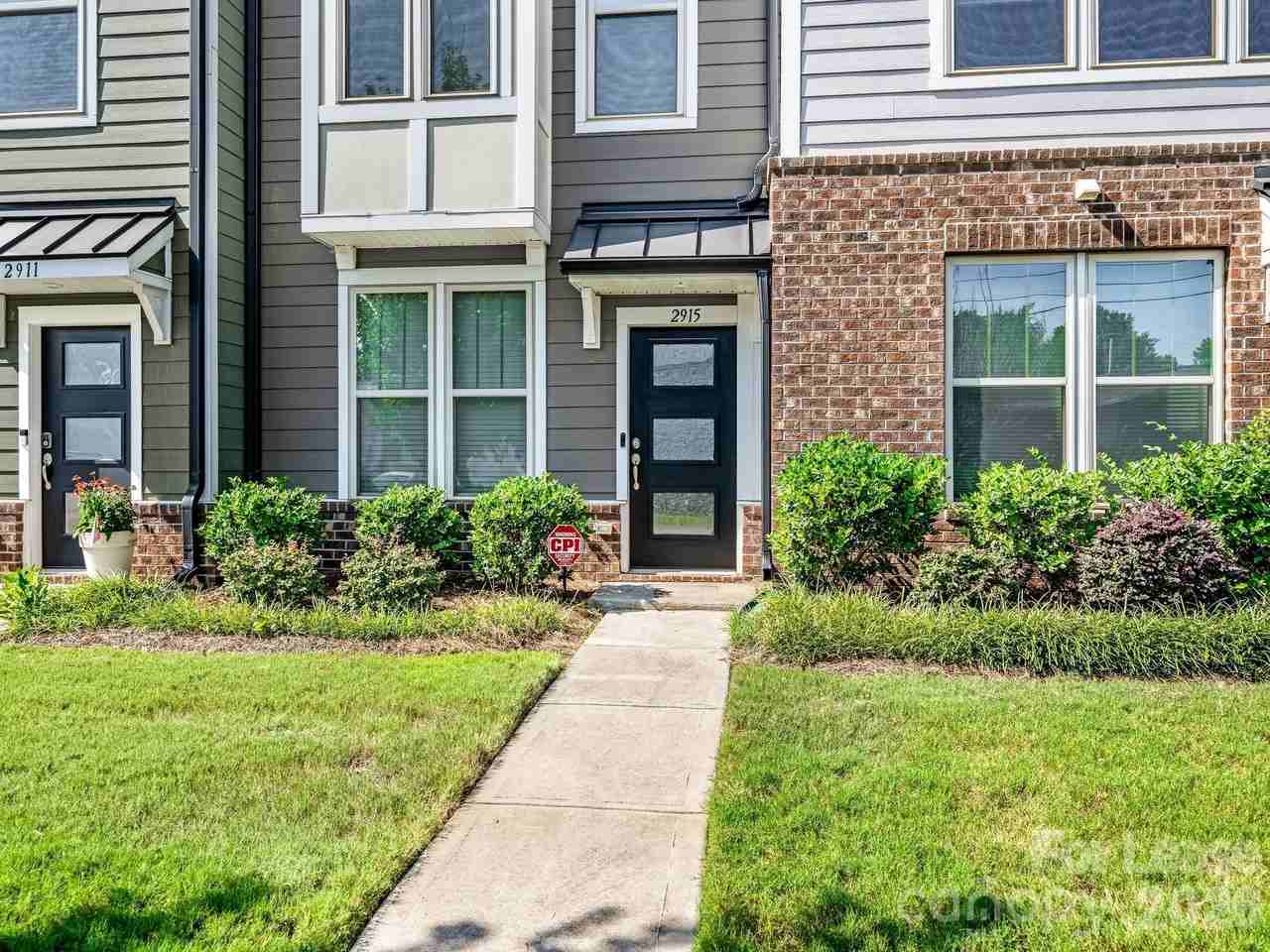 2915 W Trade St - Photo 2 of 24
