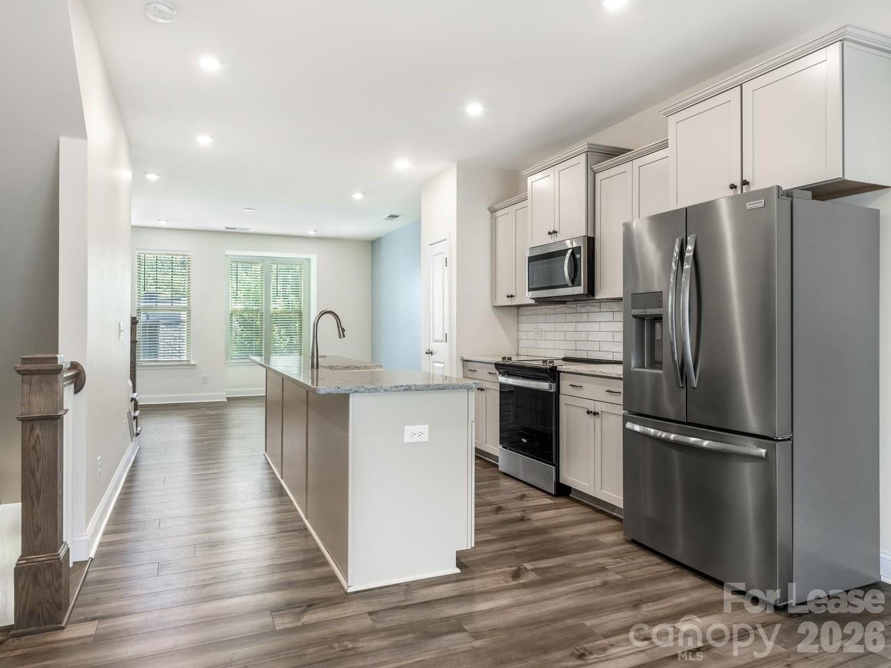 2915 W Trade St - Photo 6 of 24