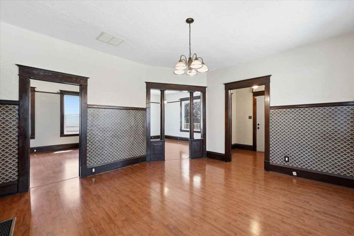 1903 E Glass Ave - Photo 6 of 33