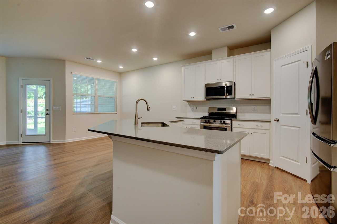 14061 Castle Nook Dr #70 - Photo 4 of 35