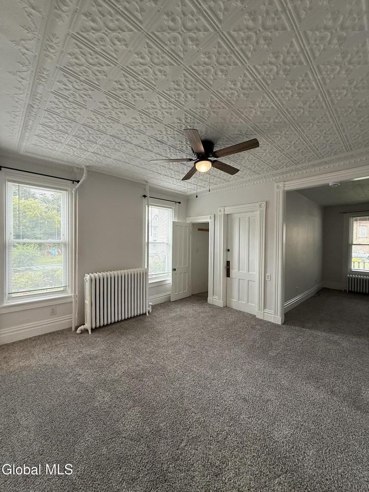 105 Hudson Ave #1 - Photo 5 of 19