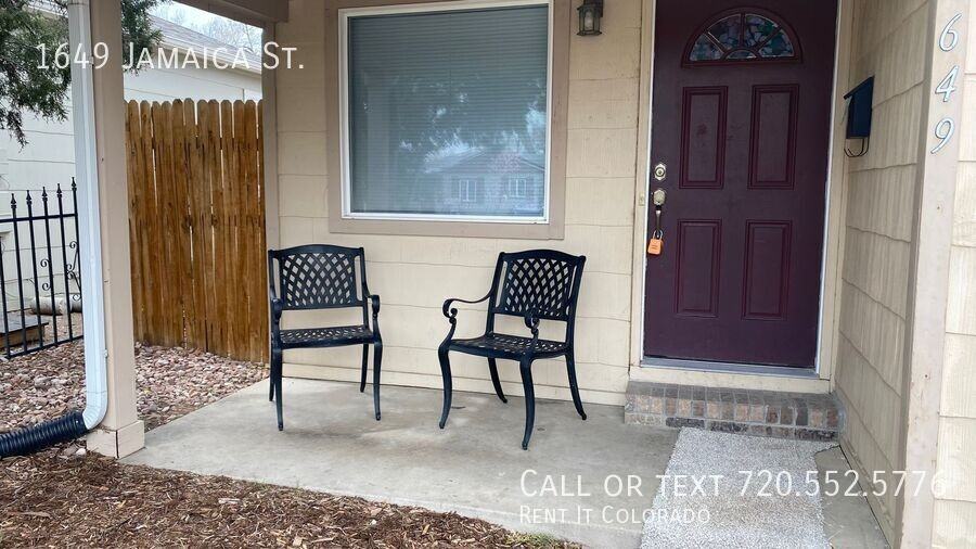 1649 Jamaica St - Photo 2 of 17