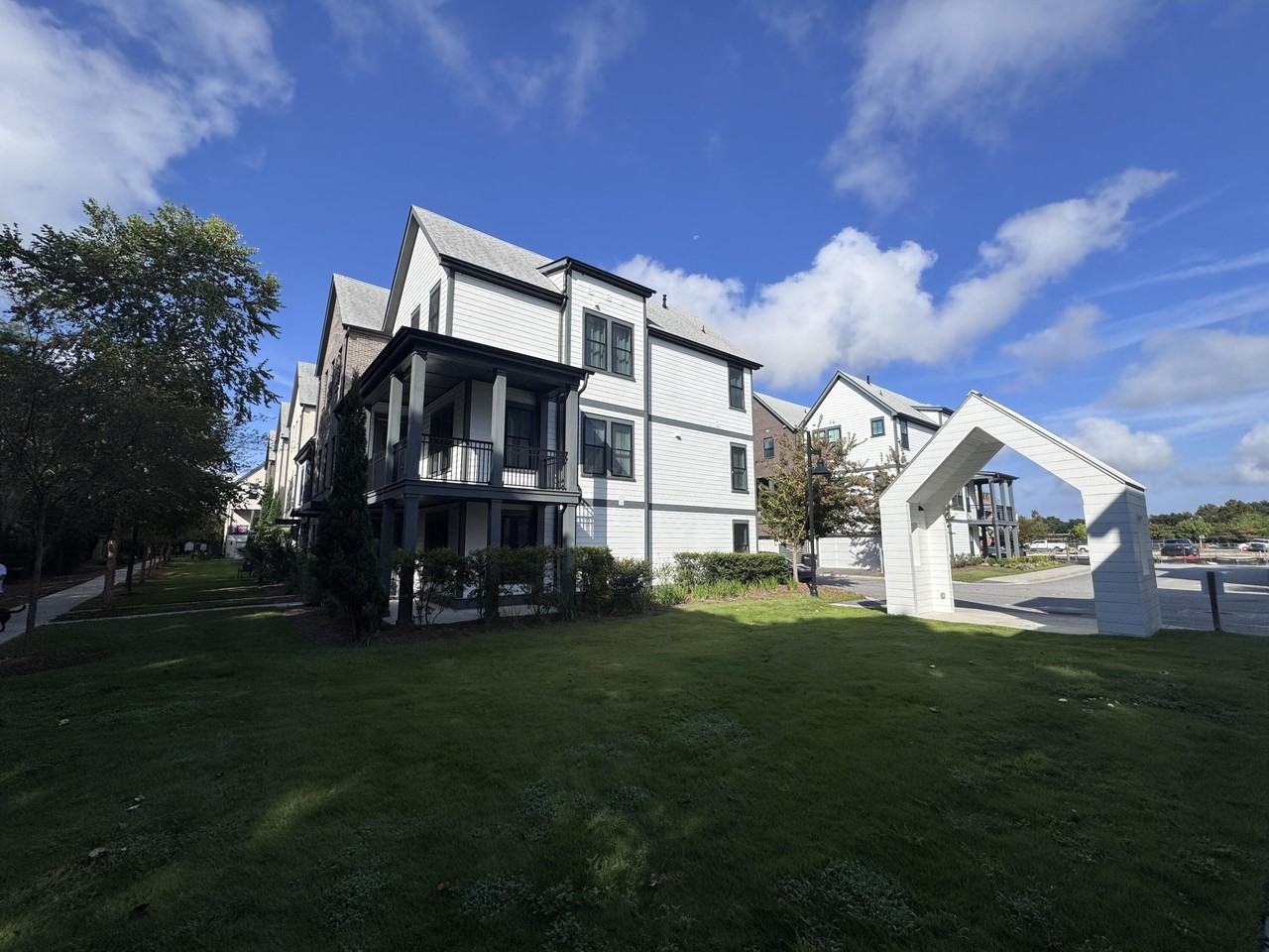 1627 Florentia St - Photo 7 of 50