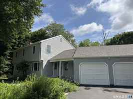featured image of 4672 Congress St
