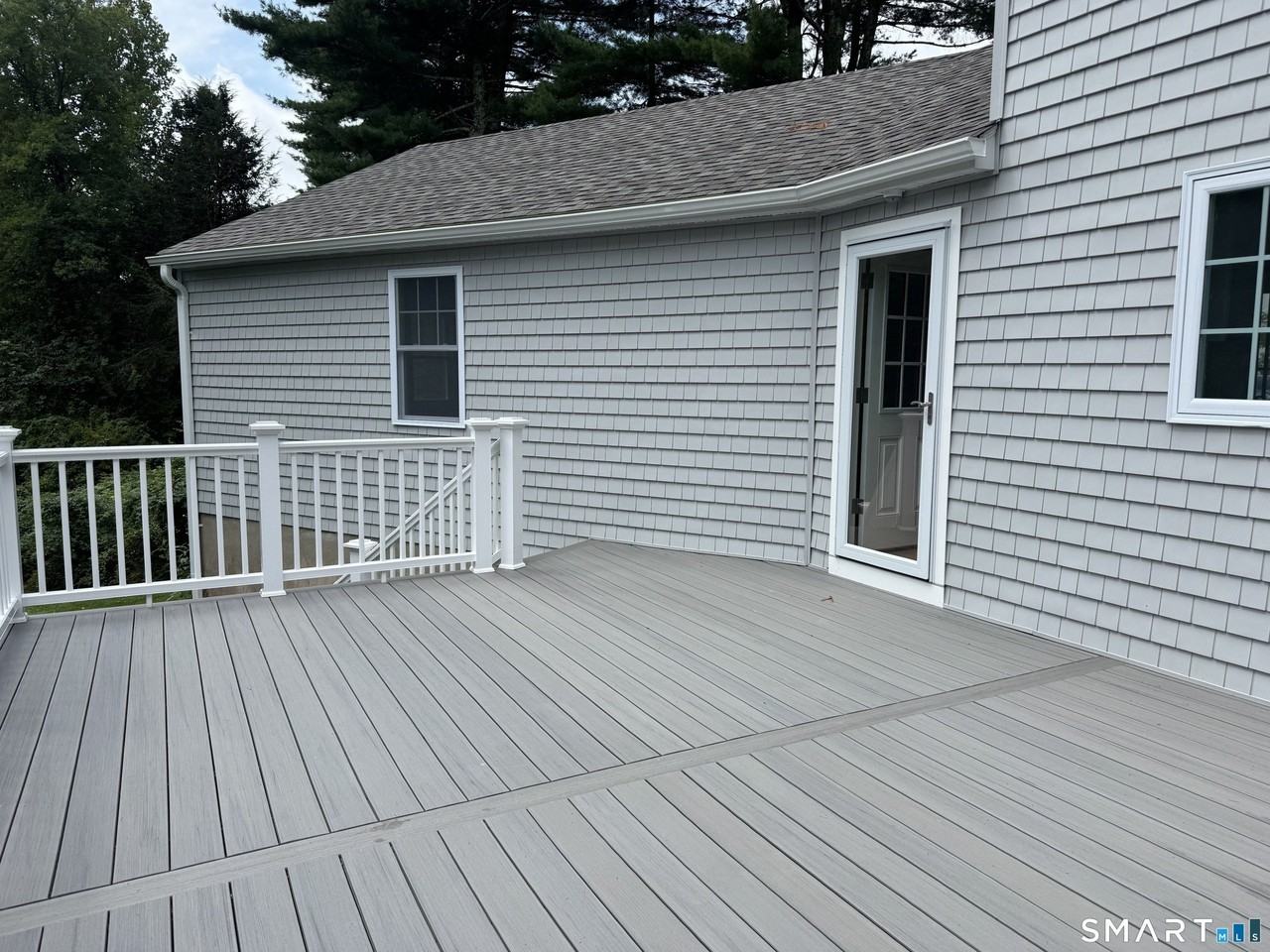 4672 Congress St - Photo 2 of 26