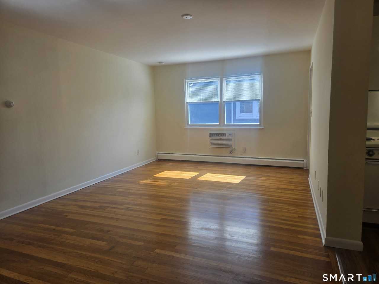40 Hoyt St #A2 - Photo 2 of 5