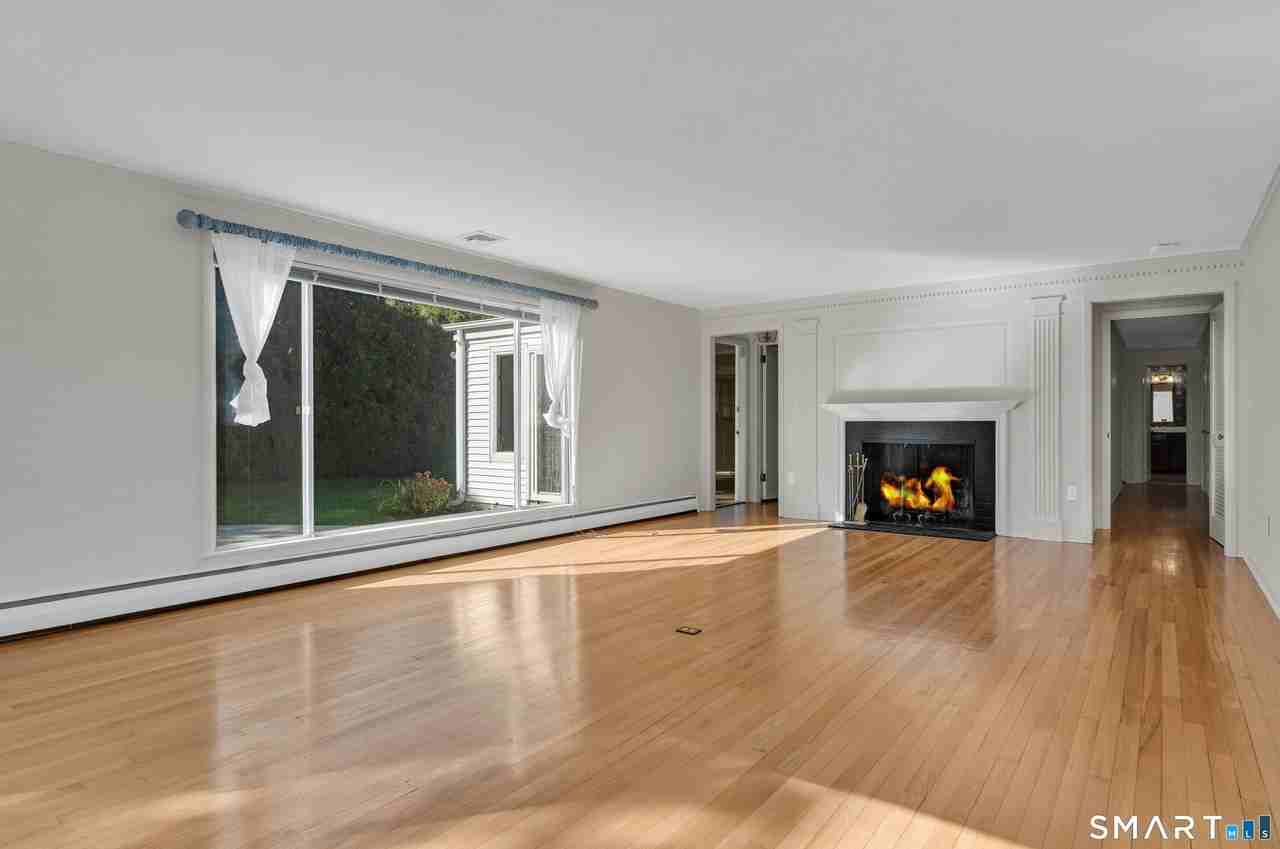 14 Neptune Ave - Photo 4 of 34