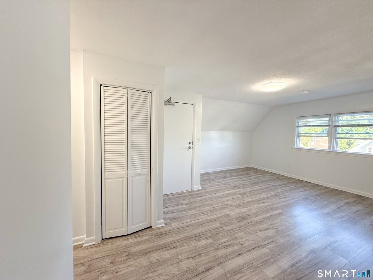 179 Montauk Ave #7 - Photo 2 of 10