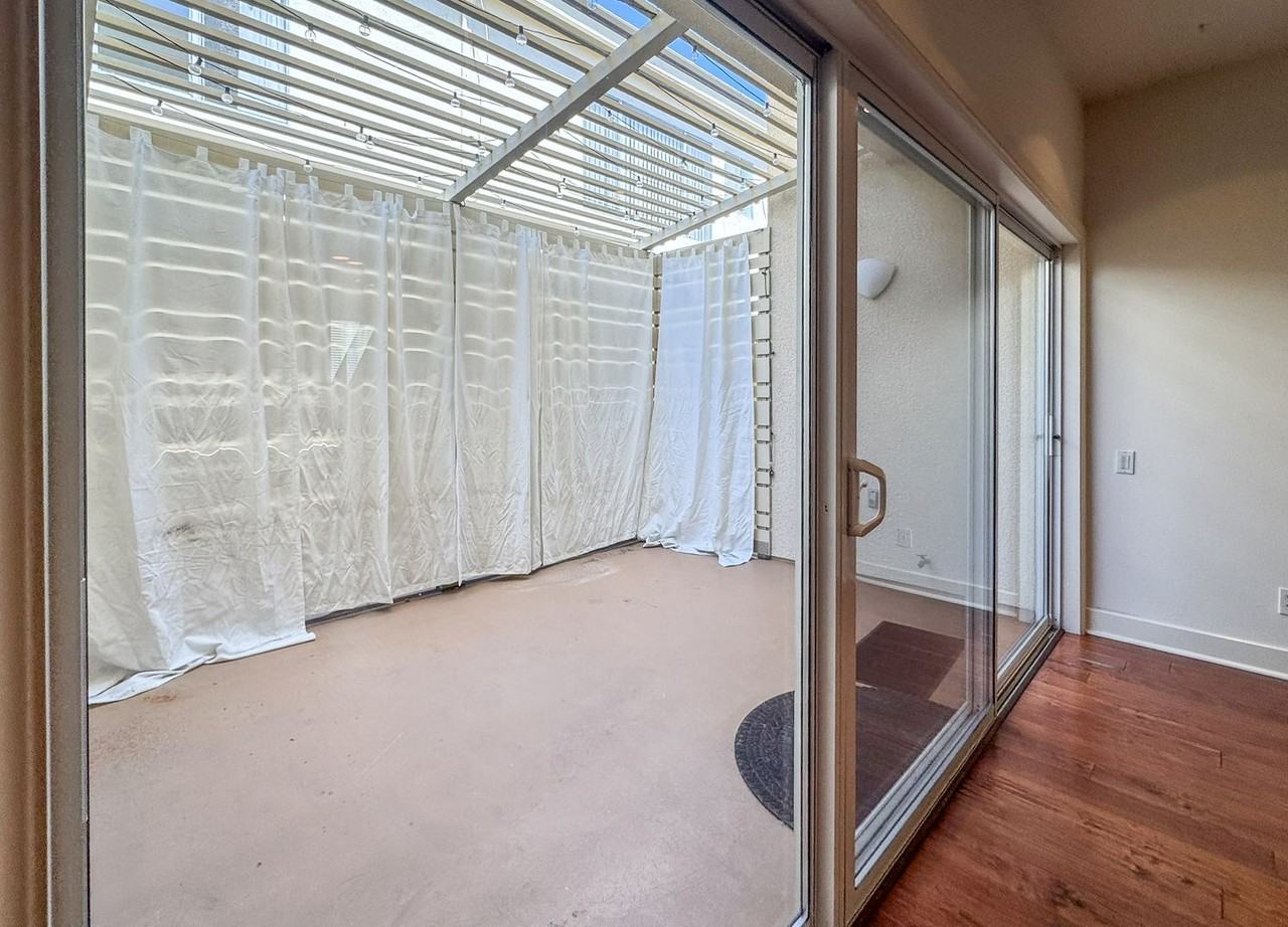 916 15th St #7 - Photo 6 of 19