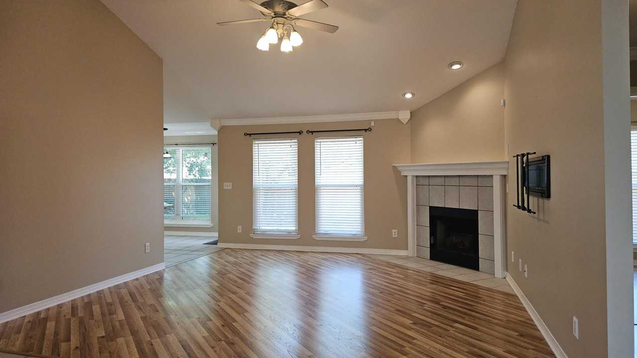 124 Pritchard Rd - Photo 2 of 18