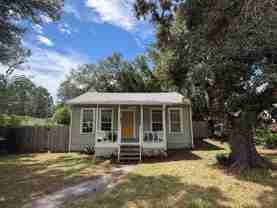702 Green St - Photo 1 of 1