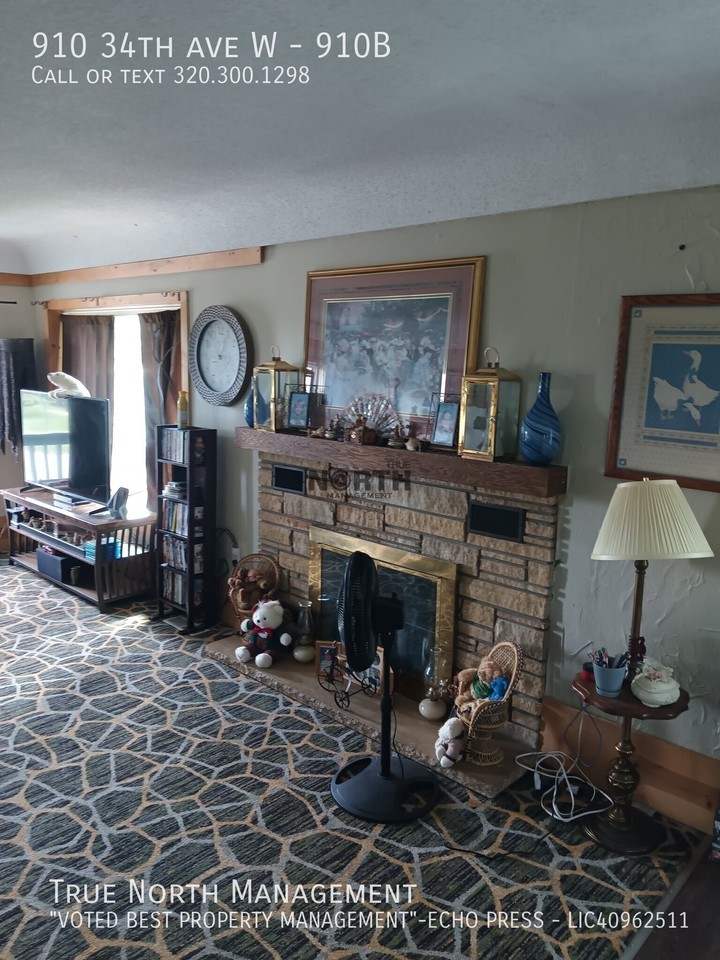 910 34th Ave W #910B - Photo 5 of 13