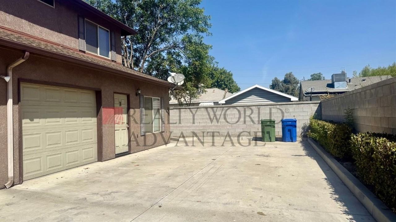 54 E D St - Photo 2 of 16