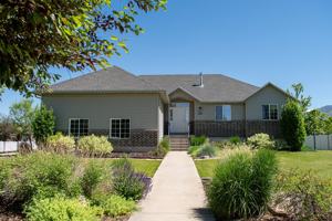 featured image of 845 W 2550 S