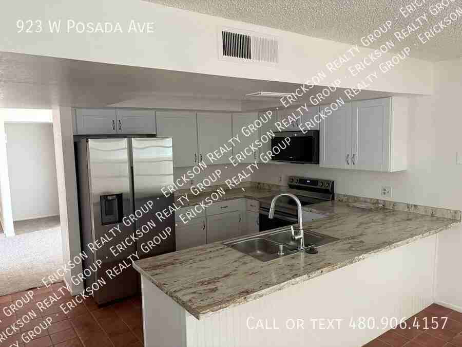 923 W Posada Ave - Photo 3 of 18