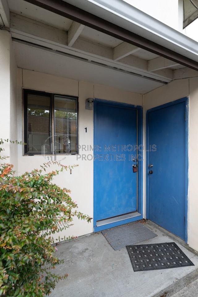 8606 23rd Avenue NortheastUnit 1 #1 - Photo 3 of 19