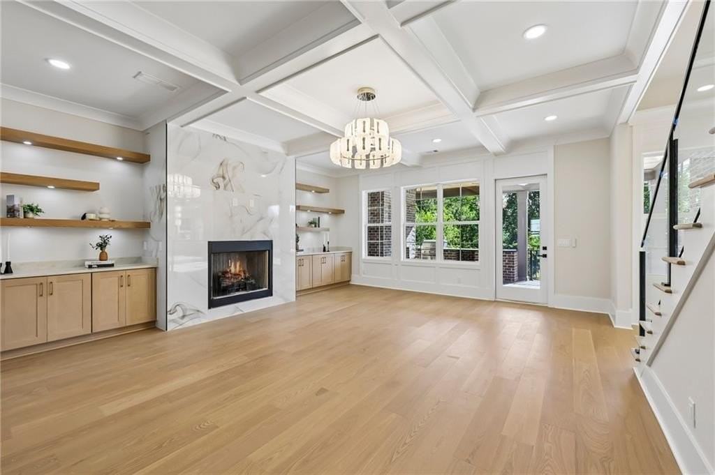 6222 Bridgewood Dr - Photo 4 of 50