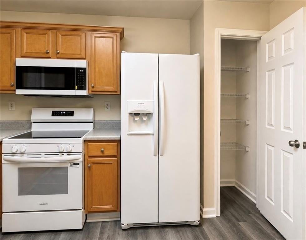 230 Hiram Ter - Photo 5 of 27
