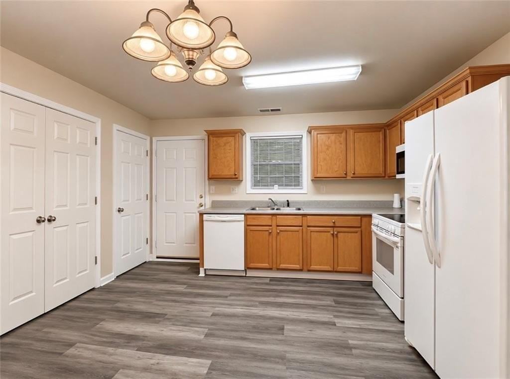 230 Hiram Ter - Photo 6 of 27